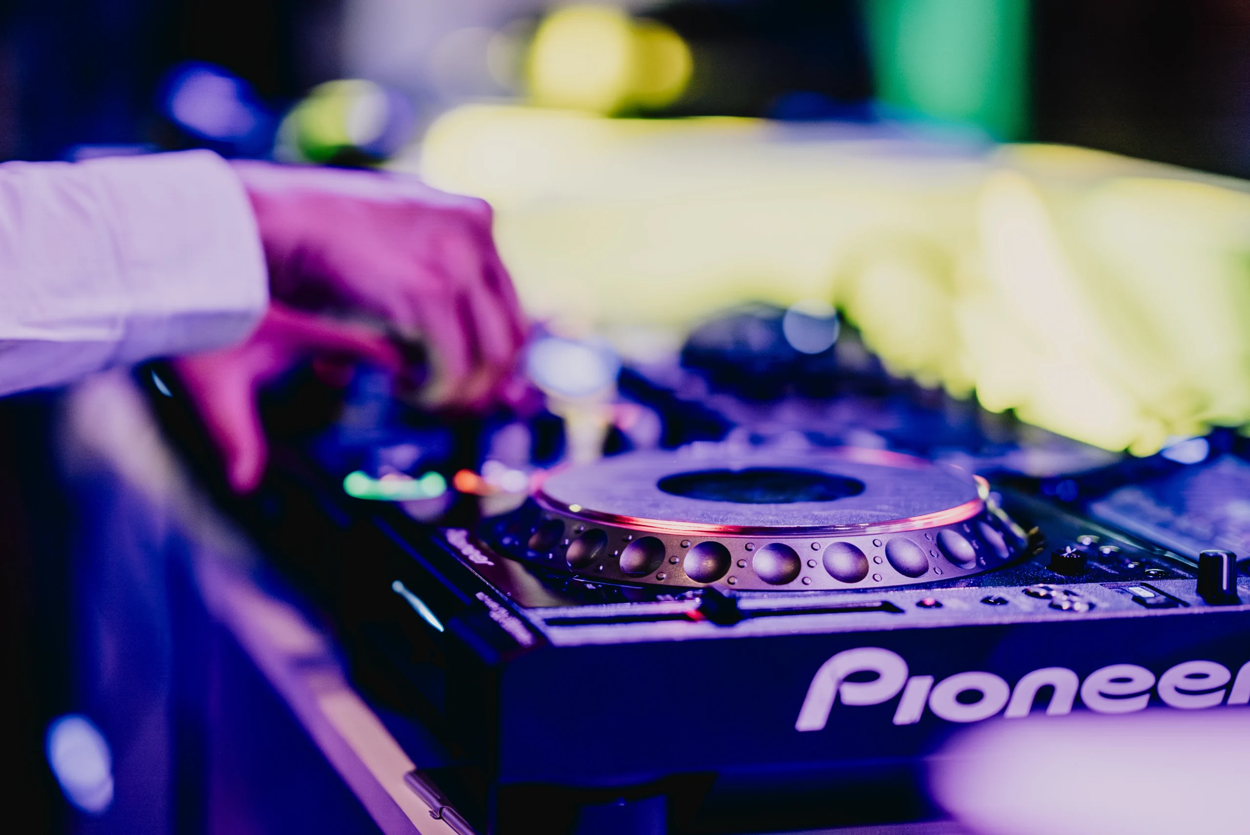 DJ Shows in Twente en omeving - Vibe Sound & Vision DJ Boeken